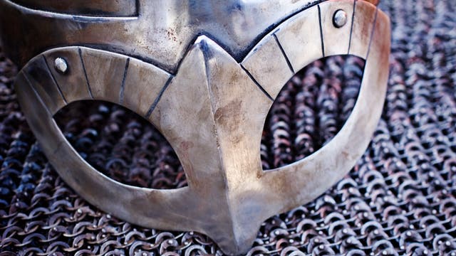 Nachbau eines Wikingerhelms